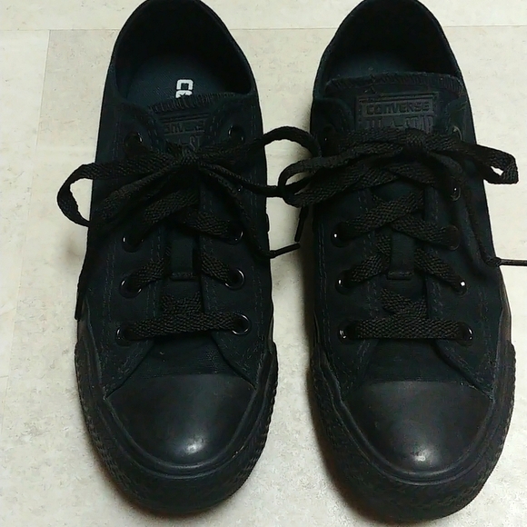 Converse All Star Classic Low Top Shoe - Picture 1 of 8